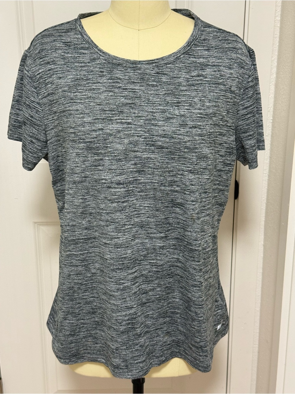 XL Black Heathered Women’s Performance Shirt - Excellent Condition